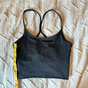 black cropped exercise tank bra